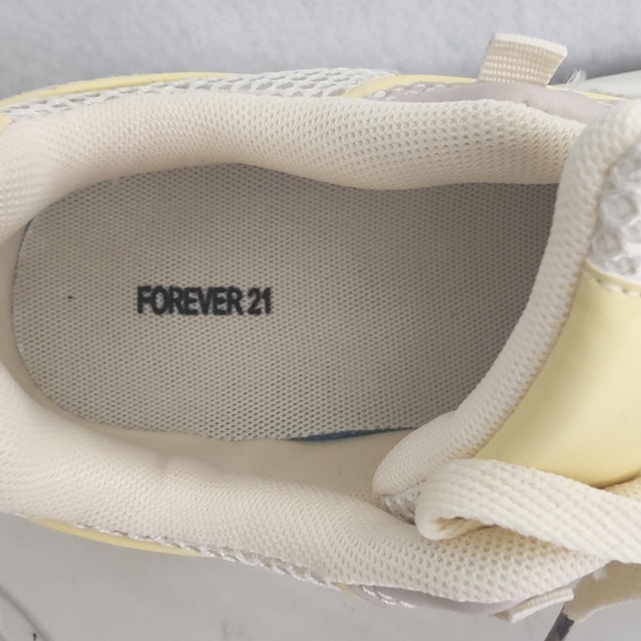 Forever 21Chunky Platform Lace-Up Sneakers SIZE8 Very Comfort - Picture 6 of 7